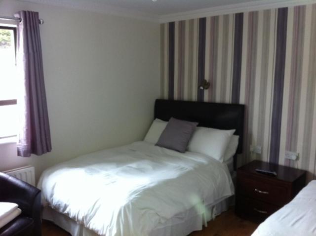 Pearse Road Rooms Donegal Town Buitenkant foto